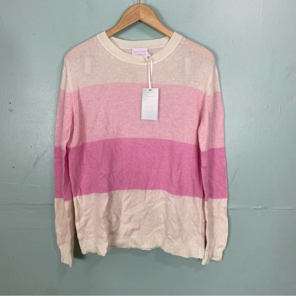 Brodie Cashmere Striped Pink Medium‎ Crewneck